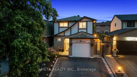 Photo 46 at 1567 Jaywin Circle, Village East, Pickering