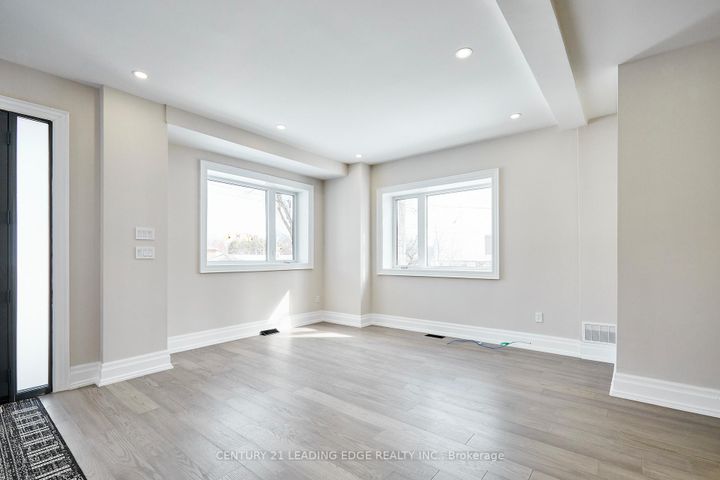 Photo 2 at 50 Dorset Road, Cliffcrest, Toronto