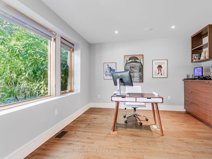 Photo 5 at 66 Inglewood Drive, Mineola, Mississauga