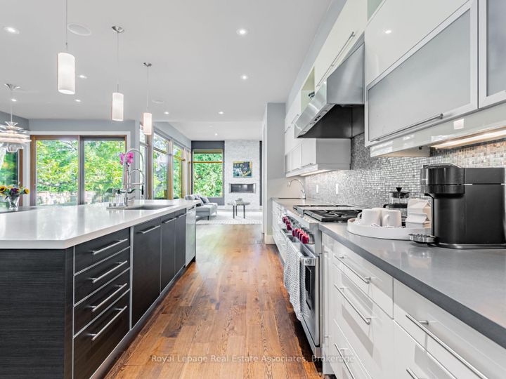 Photo 6 at 66 Inglewood Drive, Mineola, Mississauga