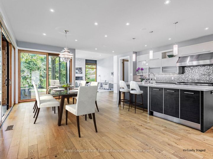 Photo 8 at 66 Inglewood Drive, Mineola, Mississauga