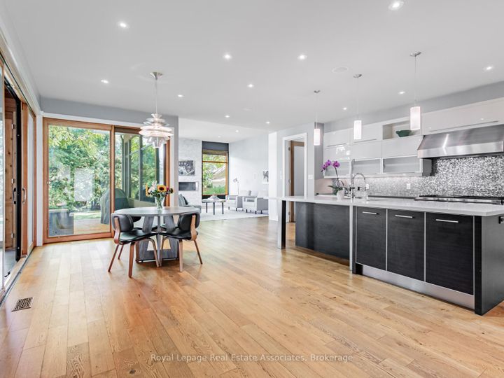 Photo 9 at 66 Inglewood Drive, Mineola, Mississauga