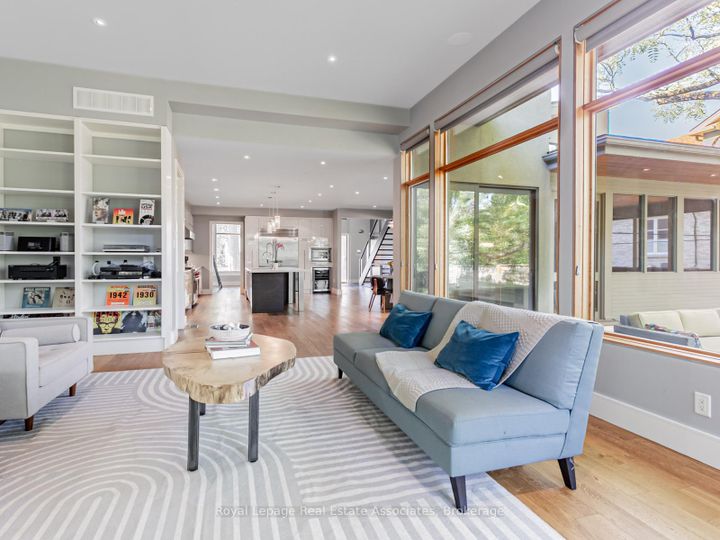 Photo 12 at 66 Inglewood Drive, Mineola, Mississauga