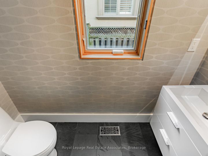 Photo 17 at 66 Inglewood Drive, Mineola, Mississauga