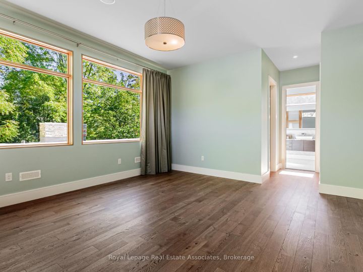 Photo 21 at 66 Inglewood Drive, Mineola, Mississauga
