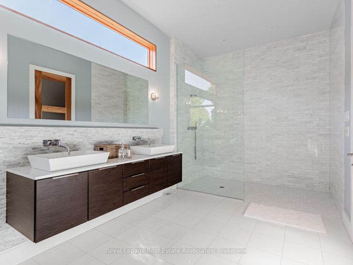 Photo 23 at 66 Inglewood Drive, Mineola, Mississauga