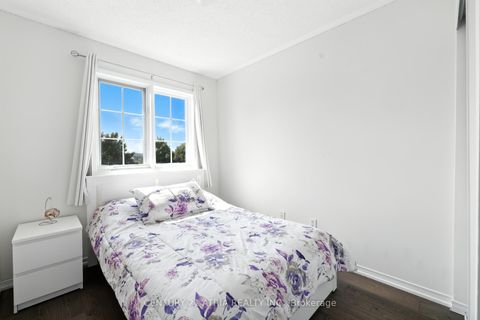 Photo 12 at 12 Stiles Avenue, Bayview Wellington, Aurora