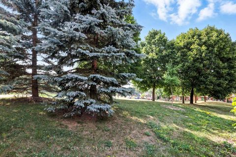 Photo 25 at 12 Stiles Avenue, Bayview Wellington, Aurora