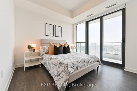 Photo 2 at 1006 - 120 Eagle Rock Way, Maple, Vaughan