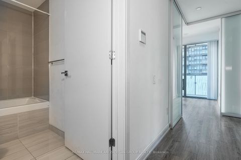 Photo 2 at 1415 - 50 Charles Street E, Yonge Corridor, Toronto Photo 2 at 1415 - 50 Charles Street E, Yonge Corridor, Toronto