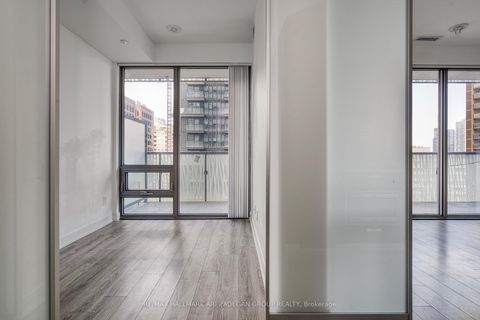 Photo 5 at 1415 - 50 Charles Street E, Yonge Corridor, Toronto Photo 5 at 1415 - 50 Charles Street E, Yonge Corridor, Toronto