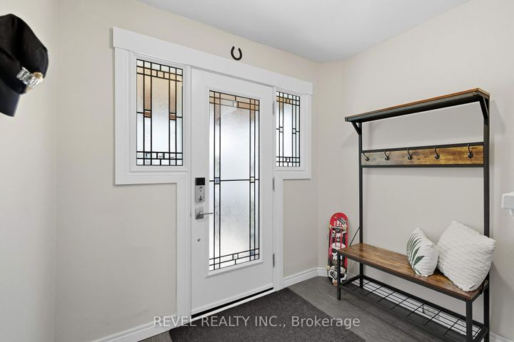 Photo 2 at 197 Balmoral Avenue S, Delta, Hamilton