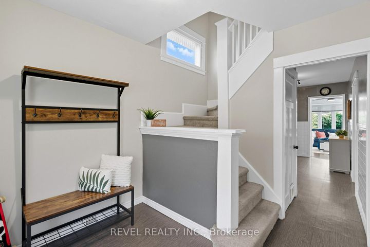 Photo 3 at 197 Balmoral Avenue S, Delta, Hamilton