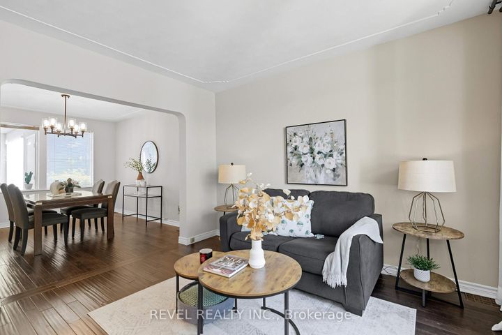 Photo 5 at 197 Balmoral Avenue S, Delta, Hamilton