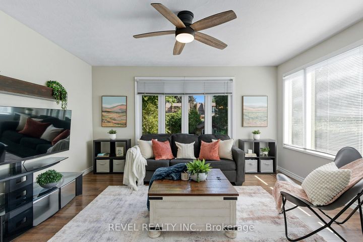Photo 12 at 197 Balmoral Avenue S, Delta, Hamilton