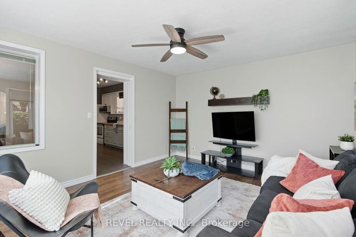 Photo 14 at 197 Balmoral Avenue S, Delta, Hamilton