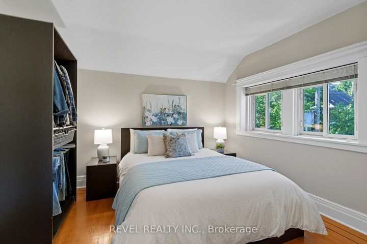 Photo 17 at 197 Balmoral Avenue S, Delta, Hamilton