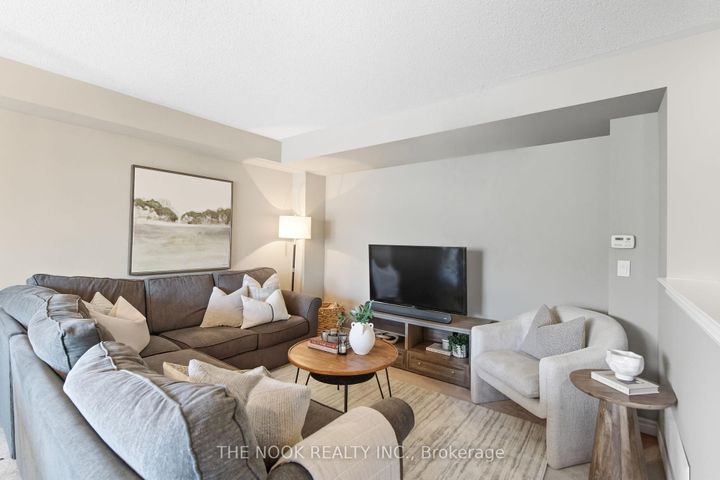 Photo 8 at 12 Tabaret Crescent, Windfields, Oshawa
