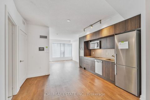 Photo 11 at 1109 - 10 York Street, Waterfront Communities C1, Toronto