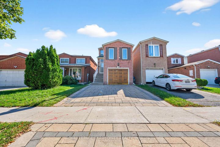 Photo 2 at 130 Whistling Hills Drive, Milliken, Toronto