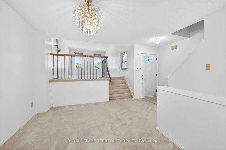 Photo 9 at 130 Whistling Hills Drive, Milliken, Toronto