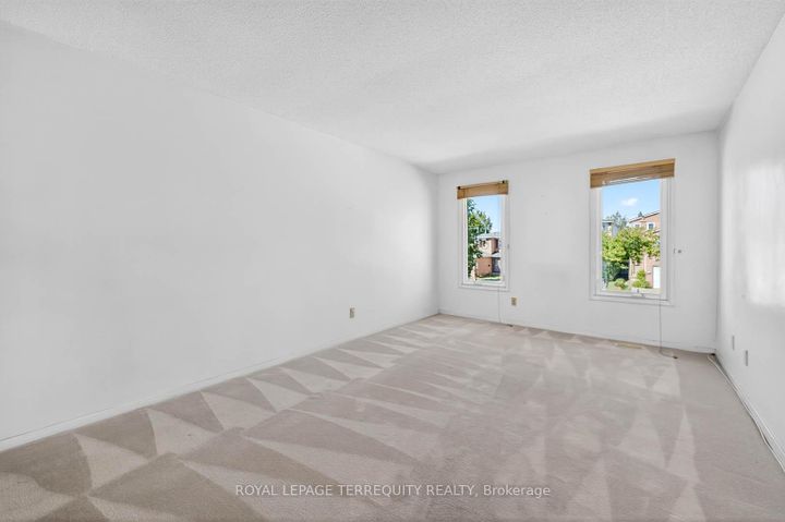 Photo 11 at 130 Whistling Hills Drive, Milliken, Toronto