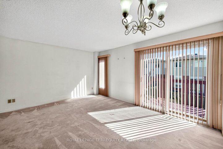 Photo 17 at 130 Whistling Hills Drive, Milliken, Toronto