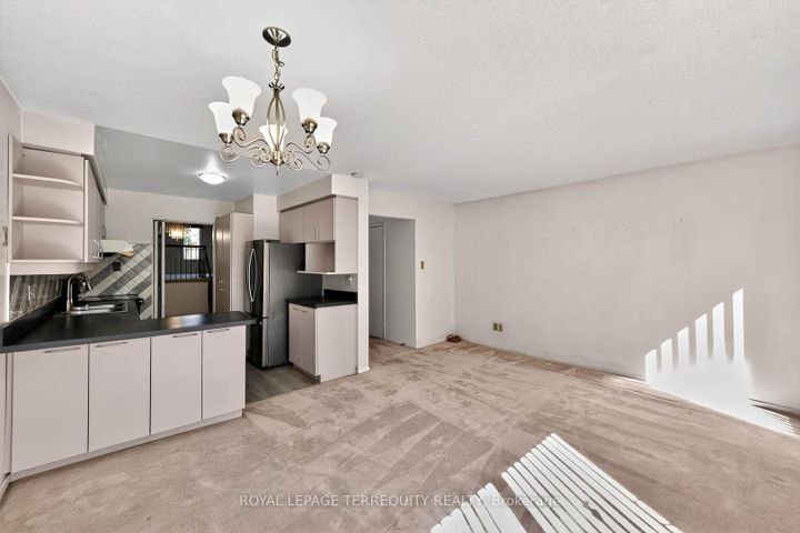 Photo 18 at 130 Whistling Hills Drive, Milliken, Toronto