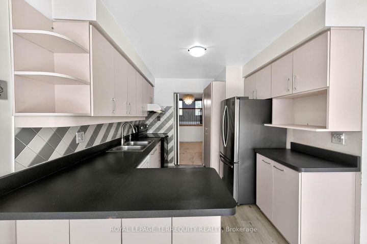 Photo 20 at 130 Whistling Hills Drive, Milliken, Toronto