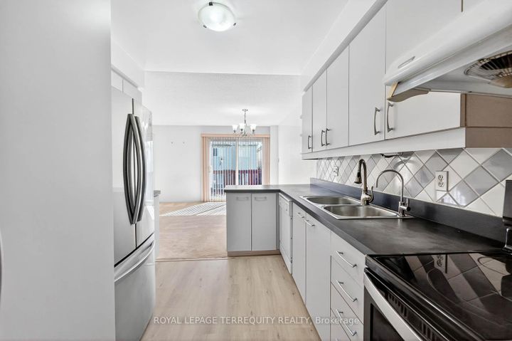 Photo 21 at 130 Whistling Hills Drive, Milliken, Toronto