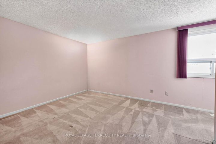 Photo 24 at 130 Whistling Hills Drive, Milliken, Toronto