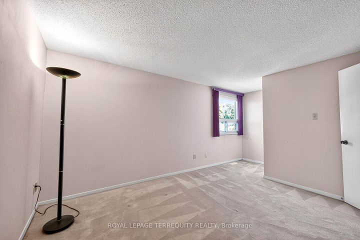 Photo 26 at 130 Whistling Hills Drive, Milliken, Toronto