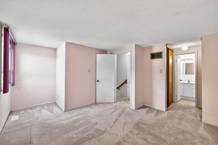Photo 27 at 130 Whistling Hills Drive, Milliken, Toronto