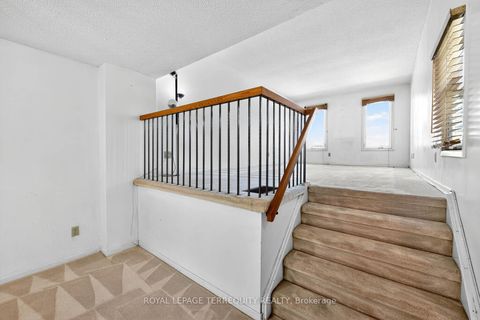 Photo 10 at 130 Whistling Hills Drive, Milliken, Toronto