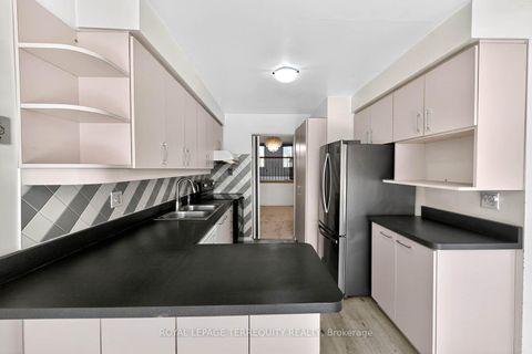 Photo 20 at 130 Whistling Hills Drive, Milliken, Toronto