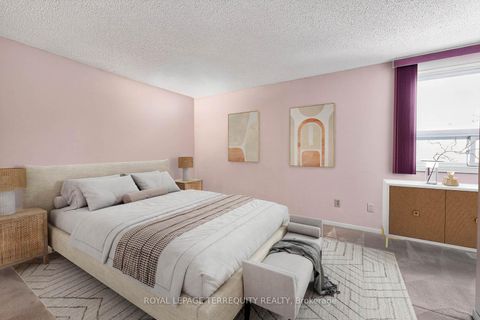 Photo 25 at 130 Whistling Hills Drive, Milliken, Toronto