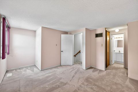 Photo 27 at 130 Whistling Hills Drive, Milliken, Toronto