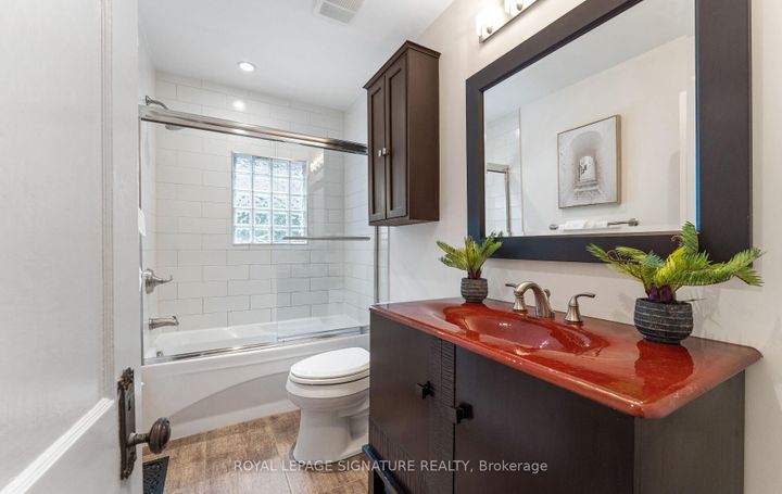 Photo 22 at 45 Hillsdale Avenue W, Eglinton, Toronto