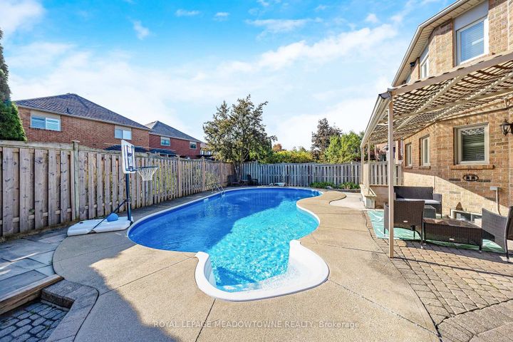 Photo 43 at 15 Harriet Street, Georgetown, Halton Hills