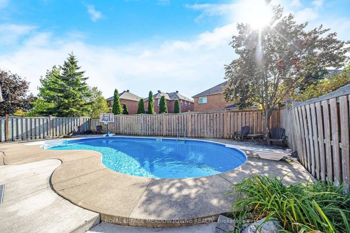 Photo 45 at 15 Harriet Street, Georgetown, Halton Hills