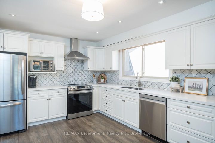 Photo 12 at 45 Amberwood Street, Stoney Creek Mountain, Hamilton