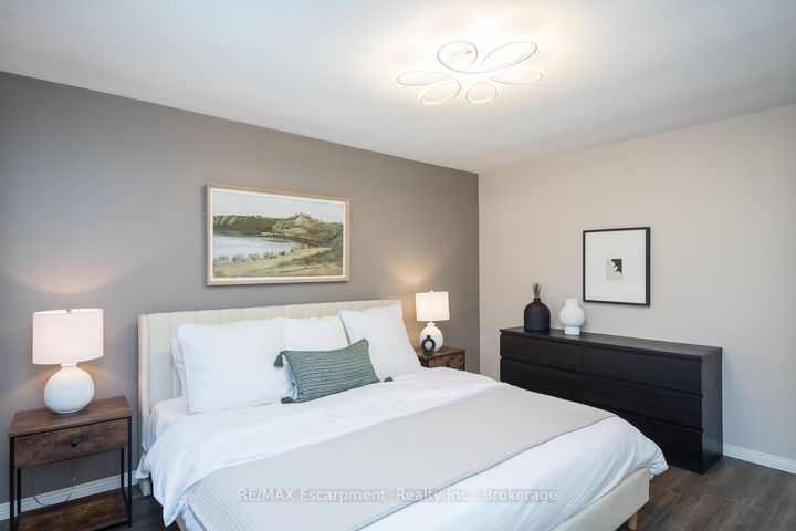Photo 16 at 45 Amberwood Street, Stoney Creek Mountain, Hamilton