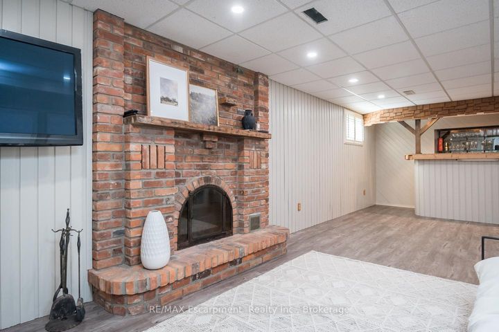 Photo 25 at 45 Amberwood Street, Stoney Creek Mountain, Hamilton