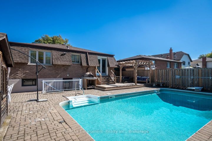 Photo 31 at 45 Amberwood Street, Stoney Creek Mountain, Hamilton
