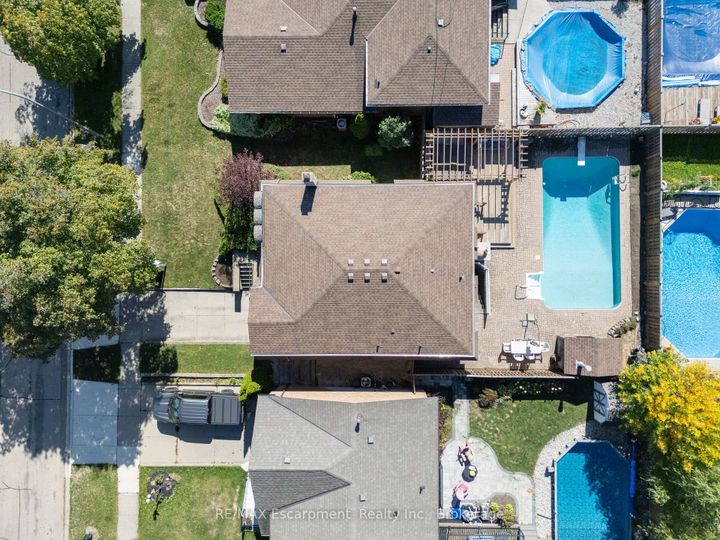 Photo 33 at 45 Amberwood Street, Stoney Creek Mountain, Hamilton