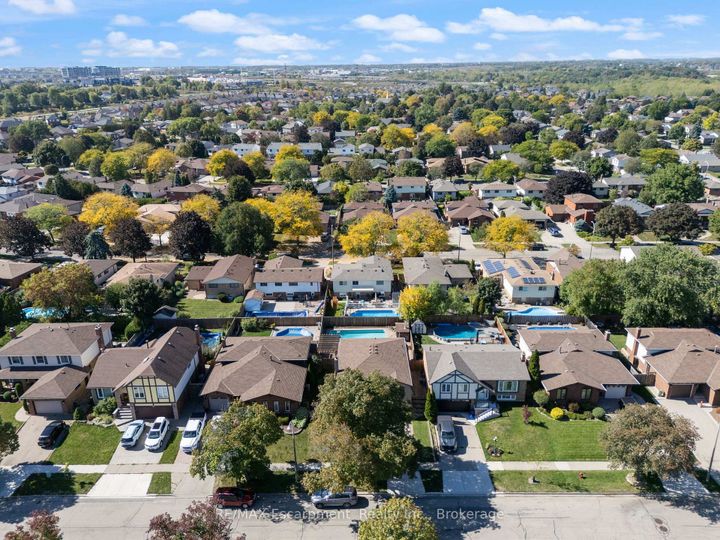 Photo 35 at 45 Amberwood Street, Stoney Creek Mountain, Hamilton