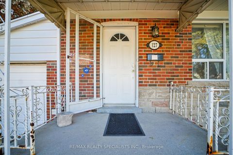 Photo 2 at 127 Flora Drive, Dorset Park, Toronto