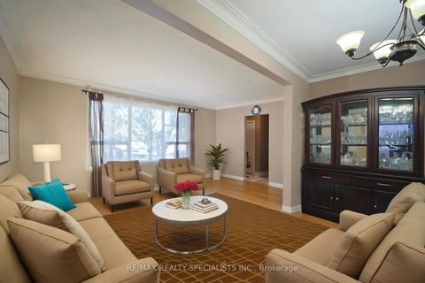 Photo 6 at 127 Flora Drive, Dorset Park, Toronto Photo 6 at 127 Flora Drive, Dorset Park, Toronto