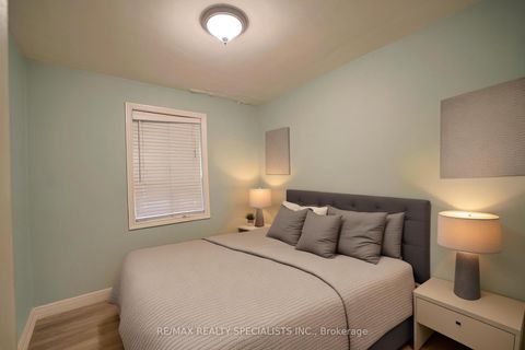 Photo 12 at 127 Flora Drive, Dorset Park, Toronto