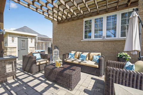 Photo 36 at 21 Corvinelli Drive, Brooklin, Whitby